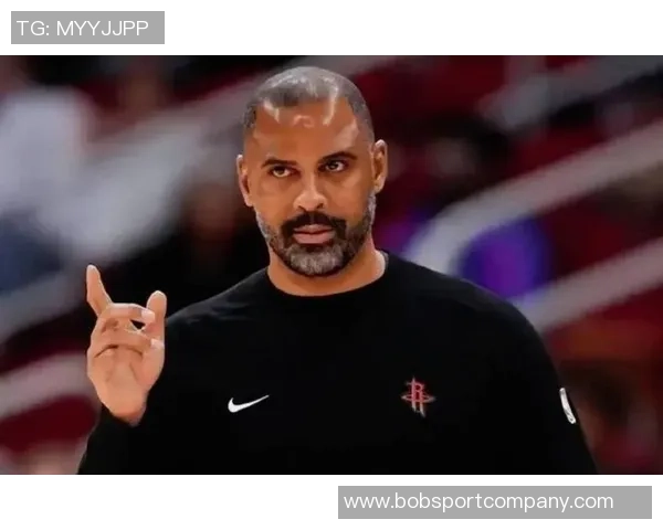 火箭成功包夹KD15中12无功而返乌度卡战术乏力引发质疑